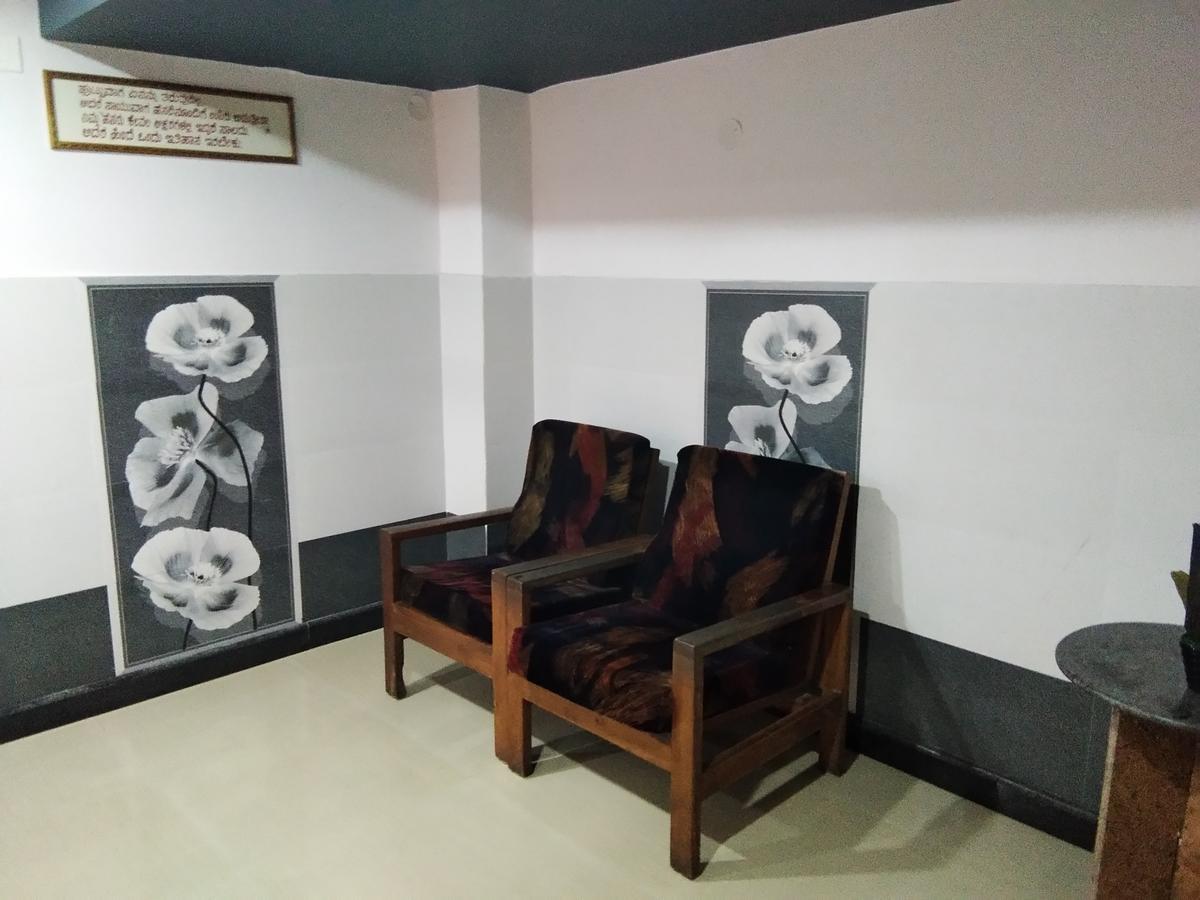 Hotel Sanman Lodge Shimoga Dış mekan fotoğraf